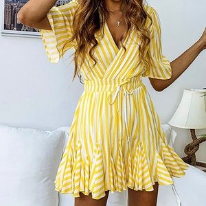 Stripped ruffle dress